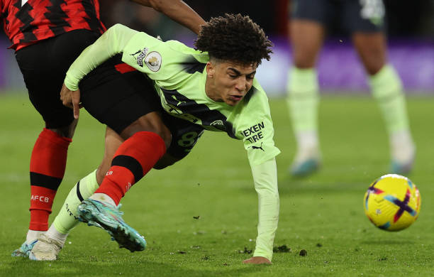 緩步走在橫 緩步走在橫